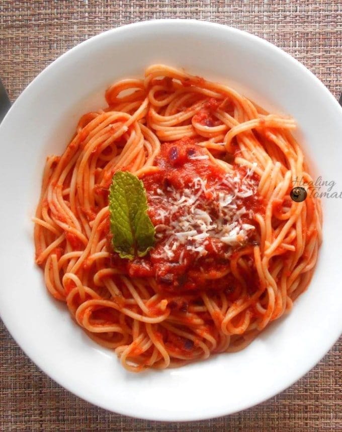 How to make Marinara Sauce? This version uses 9 varities of marinara sauce to make the delicious Italian Staple. Adding tons of garlic and sweet vermouth makes all the difference