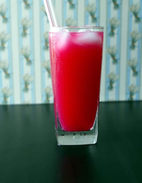Beet Lemonade Recipe - Summertime lemonade recipe that will refresh you in those hot summer days. Also, the beet juice is a healthy ingredient to add to any lemonade. Can be made in 5 minutes or less