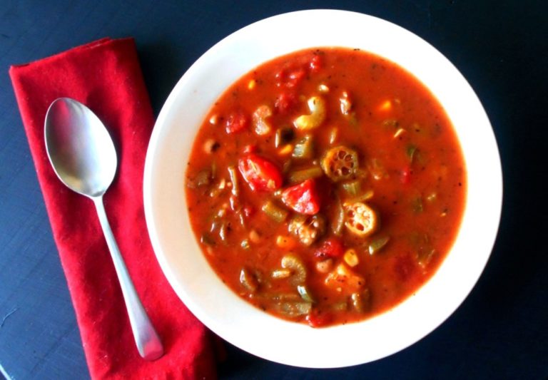 Vegetarian Gumbo made in One Pan