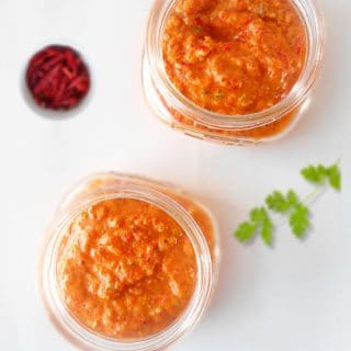 how to make roasted red pepper sauce