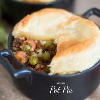 Quick and easy vegan pot pie recipe. Made with all fresh vegetables and uses almond milk instead of butter for basting. Make for perfect vegan comfort food sponsored #inspiredbypuff
