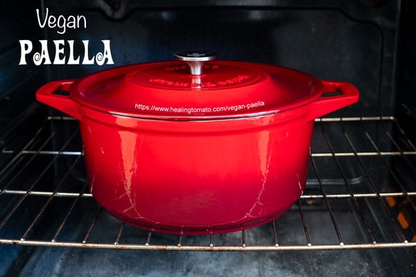 Front view of the Swiss Dutch Oven inside the oven - Vegan Paella