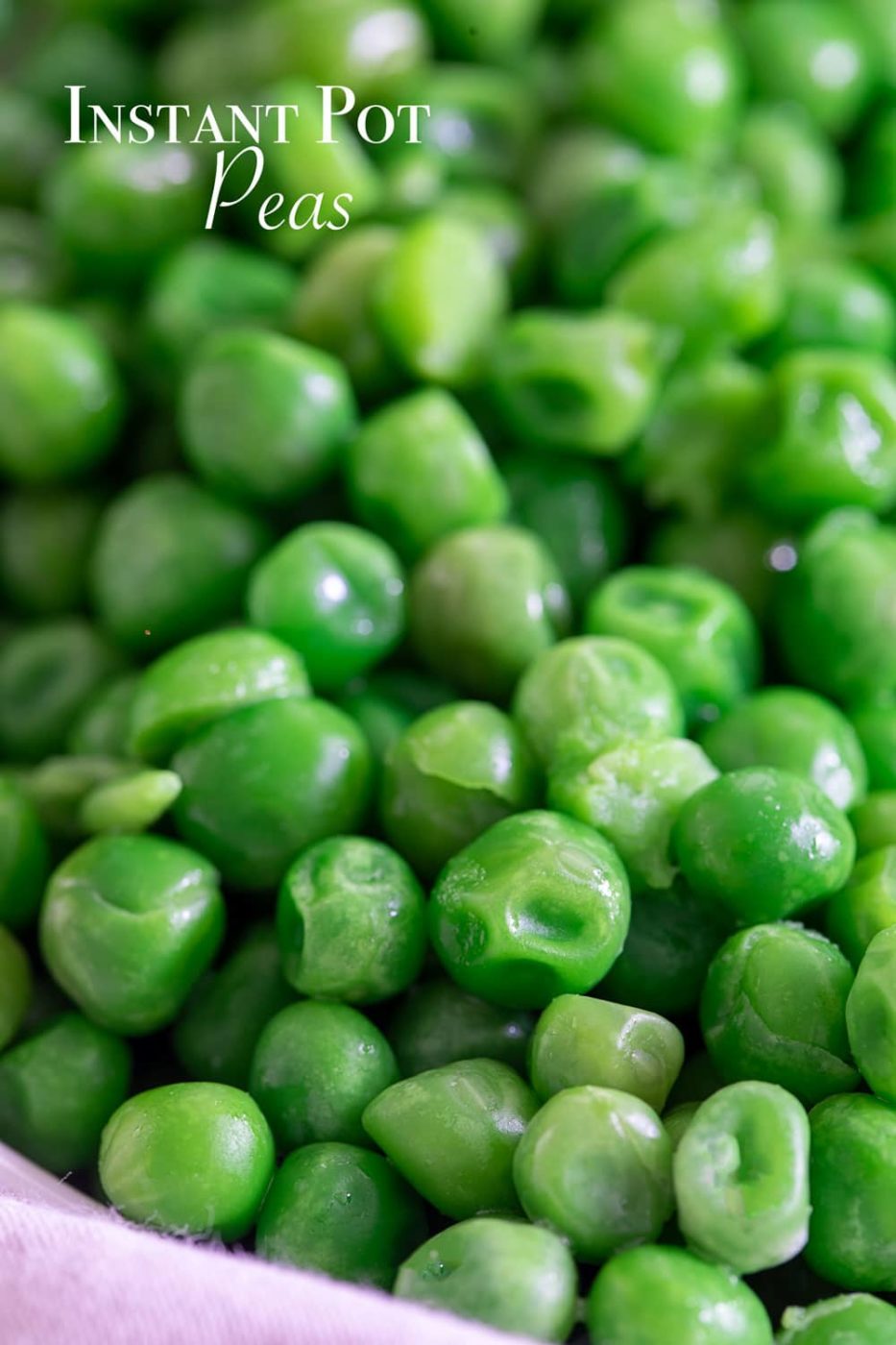 Macro view of green peas in a plate.  How to cook frozen peas